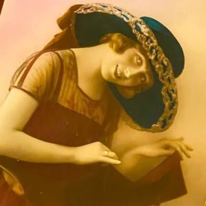 RARE VINTAGE 20th Century Postcard 1921
France (Paris)